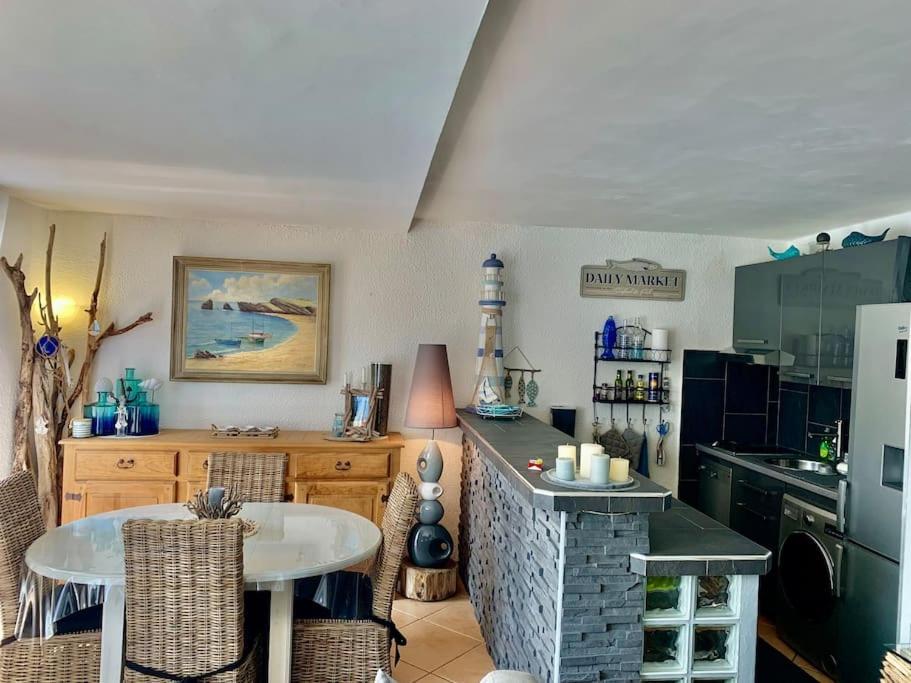 Appartement Vue Mer - Rdc - Parking Prive - Meuble Tourisme 4 Etoiles Agde Exterior photo